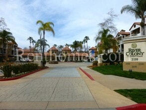 Building Photo - Mission Valley, 2220 Camino De La Reina #213 - Great Location Close to All!