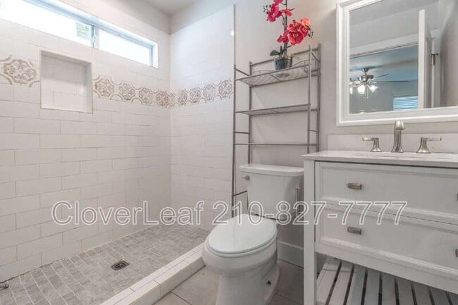 Building Photo - 116 Naylor St