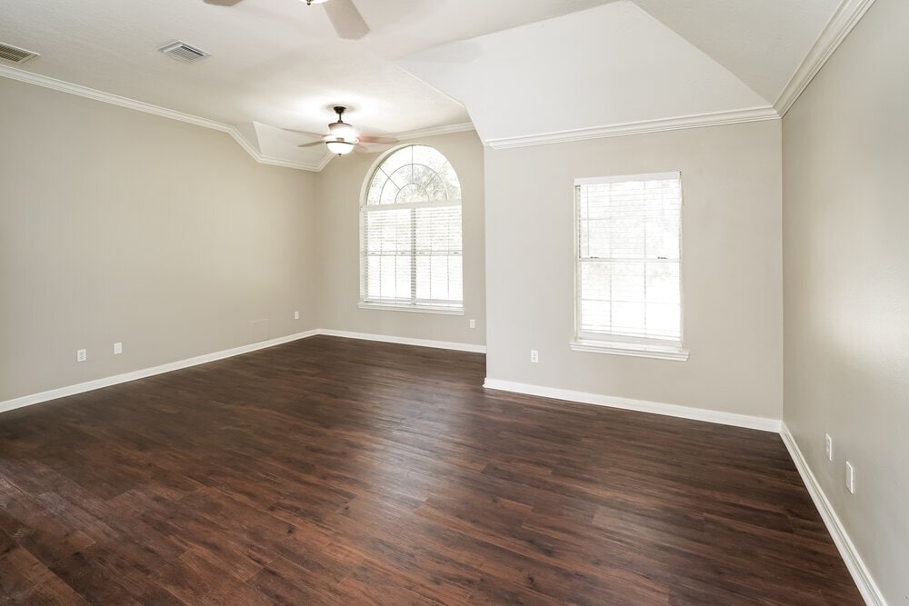 Building Photo - 16502 Wheatfield Dr
