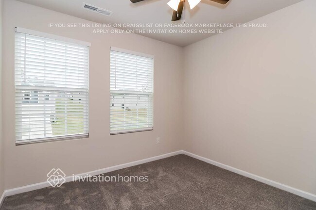 Building Photo - 133 Hazelnut Wy