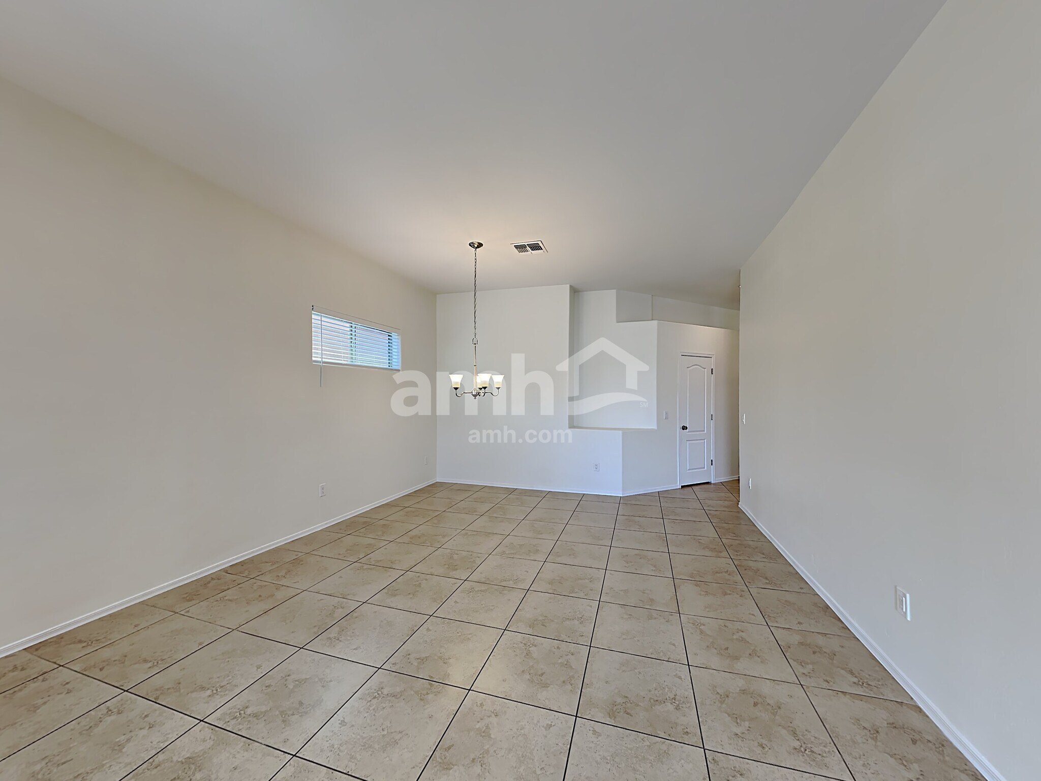 Building Photo - 350 E Calle Nacrita
