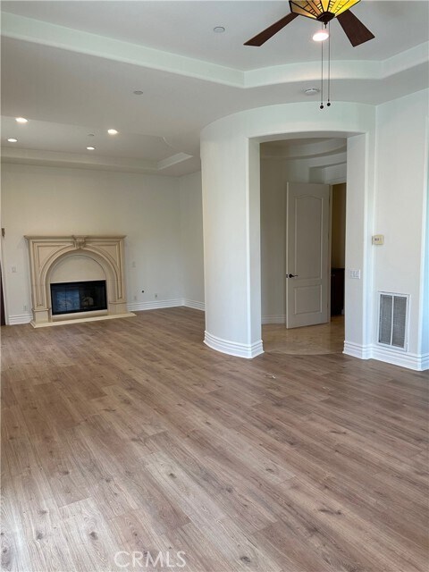Building Photo - 25351 Mustang Dr