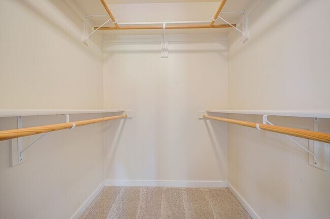 Building Photo - 803 Sunken Rd