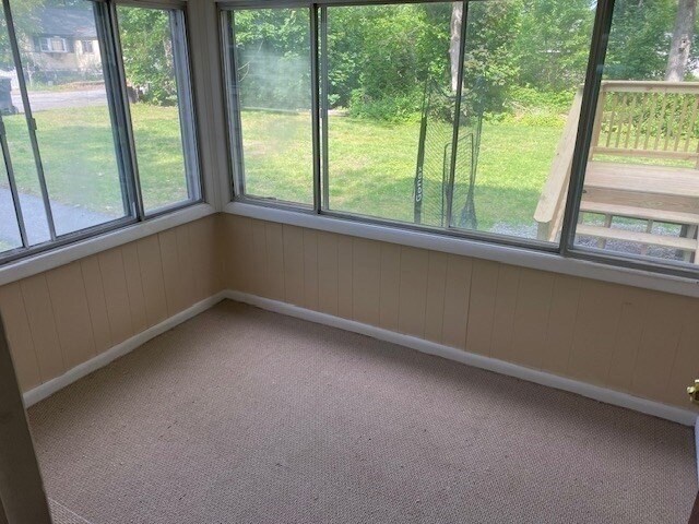 Building Photo - 3 Colonial Ave