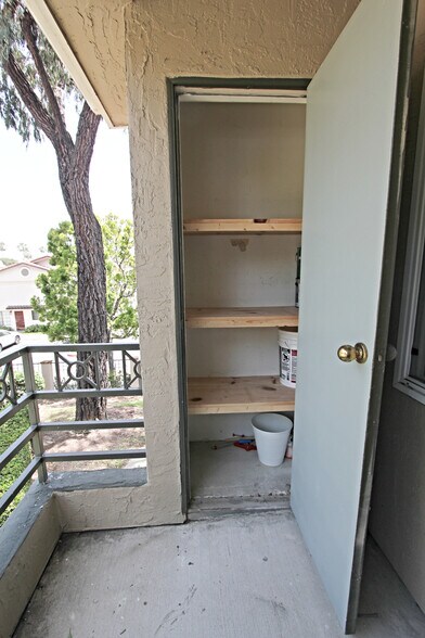 Building Photo - 7575 Charmant Dr