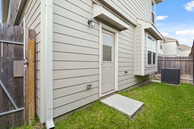Building Photo - 24603 Porta Borsari Dr