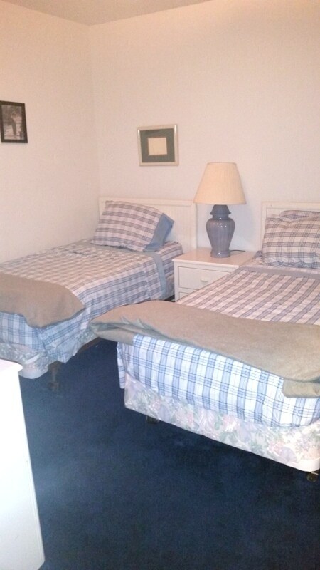 Building Photo - Golf Colony Unit 21F 2 Bedroom/2 Bathroom