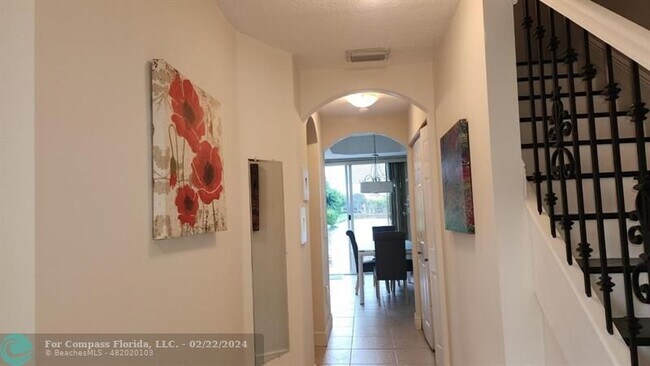 Building Photo - 2337 Anchor Ct
