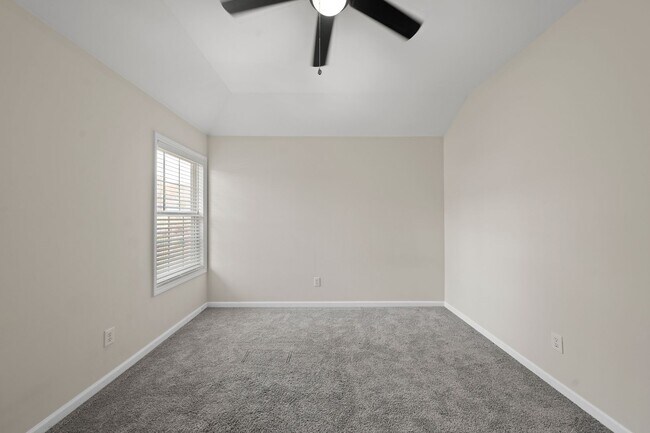 Building Photo - July Move-in, Cary Park!