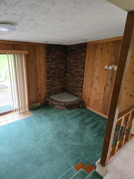 Building Photo - 10043 Chillicothe Rd