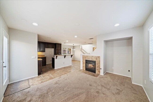 Building Photo - Beautiful 4 bedroom home in gated community