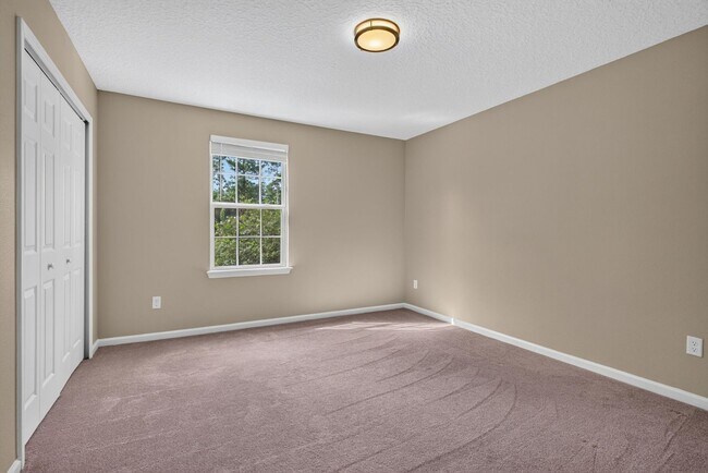Building Photo - 13685 Goodson Pl