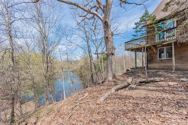 Building Photo - 461 NY-199