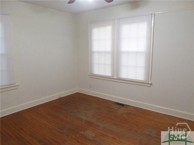 Building Photo - 141 Rommel Ave
