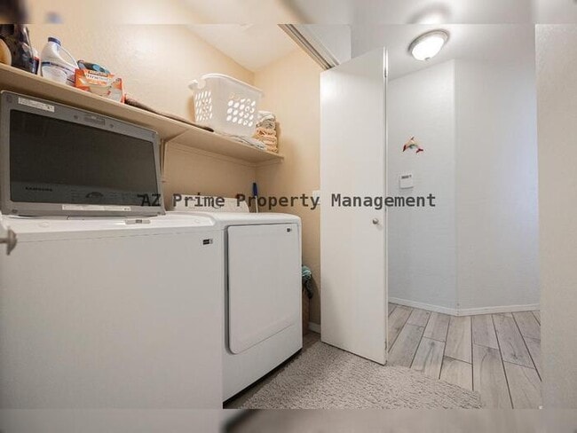 Building Photo - 15614 N 34th St
