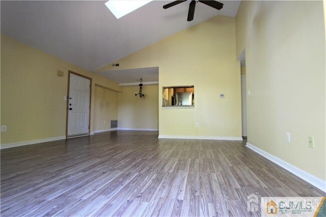 Building Photo - 1806 Ravens Crest Dr