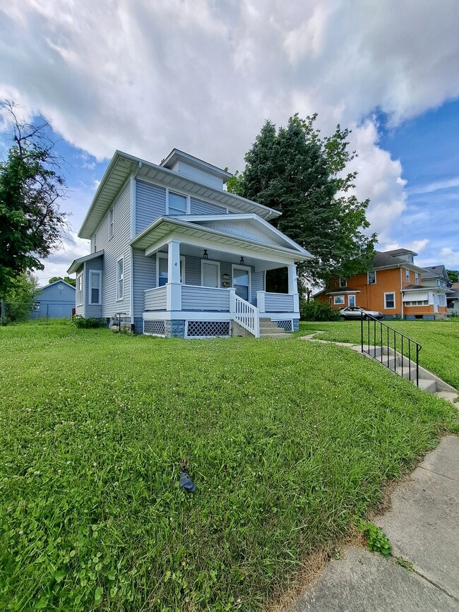 Building Photo - 625 Rice St