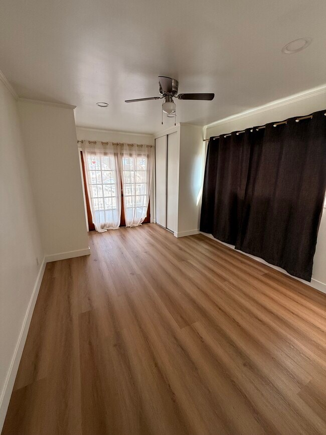 Master - 1919 Voorhees Ave