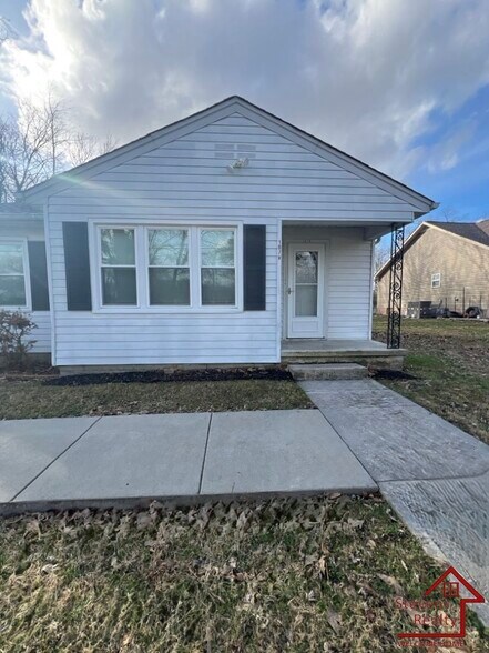 Primary Photo - 1070 Brown Ave