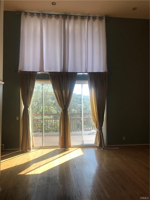 Building Photo - 3951 Sunswept Dr