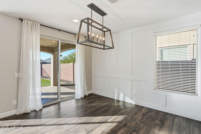 Building Photo - 25632 N 161st Ave