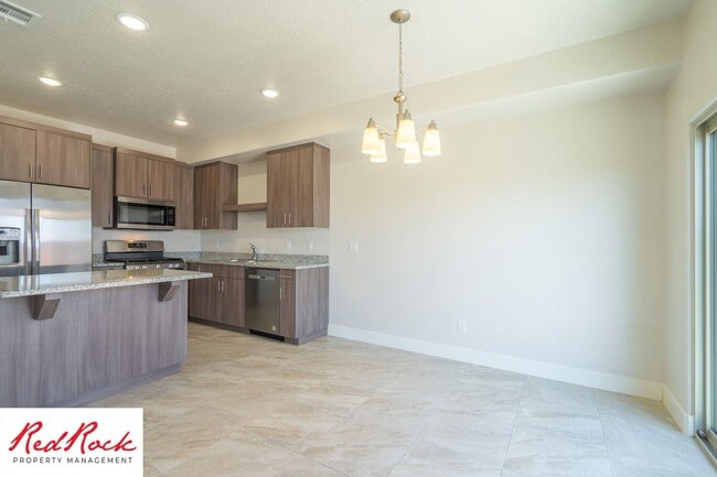 Building Photo - 1005 Tortoise Rock Dr