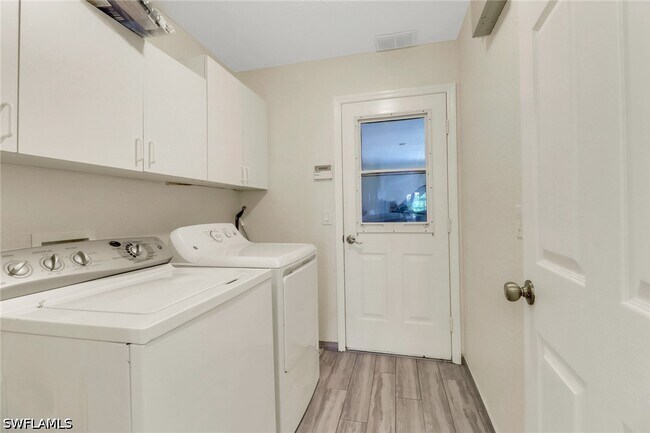 Building Photo - 12406 Lake Shalimar Dr