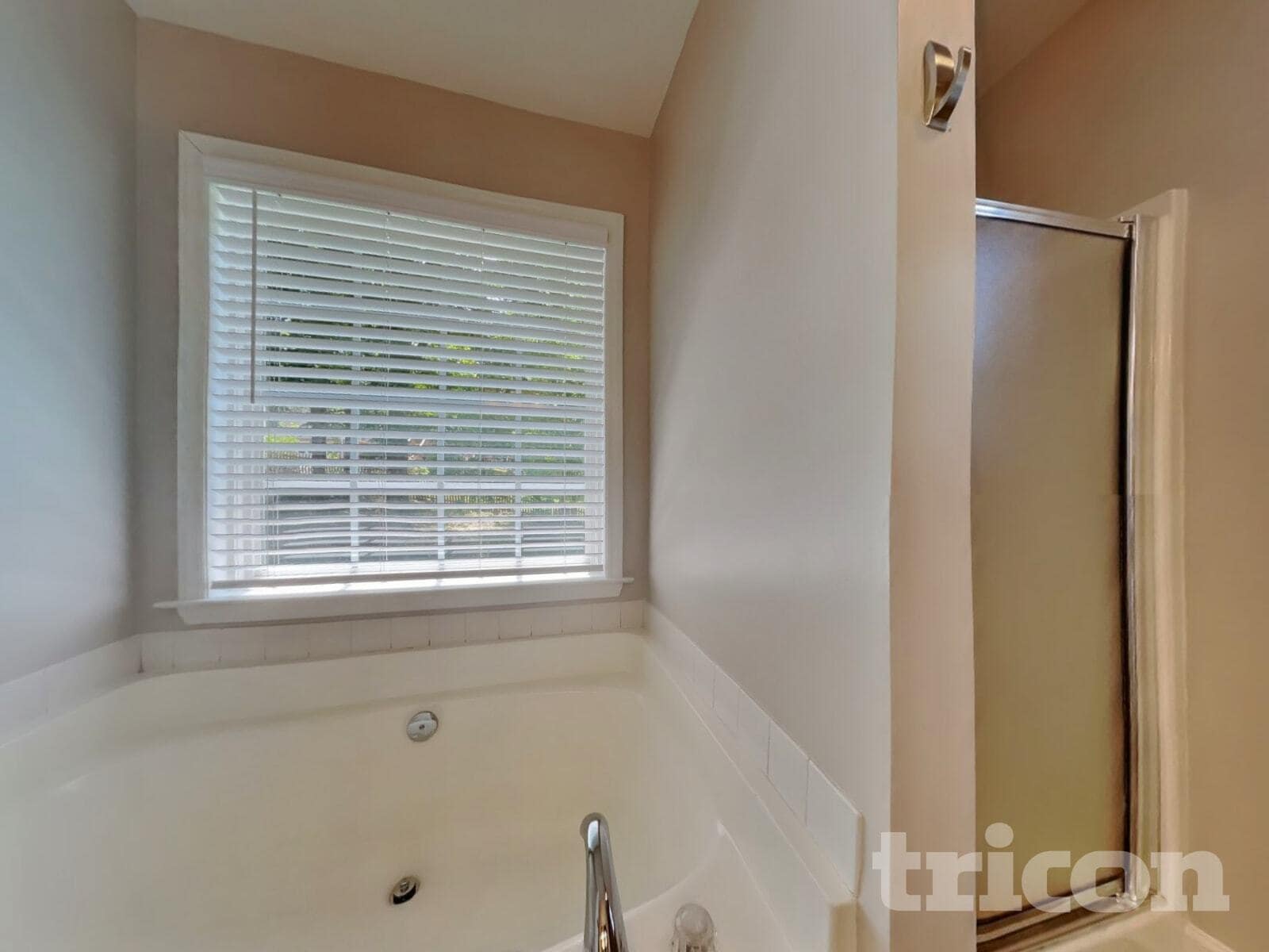 Building Photo - 180 Coghill Dr