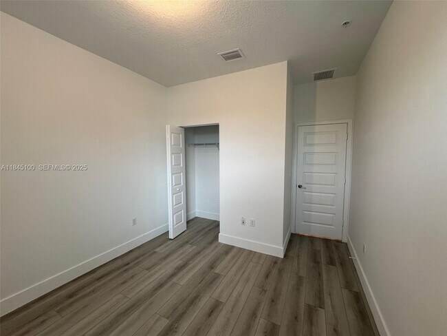 Building Photo - 10461 NW 82nd St