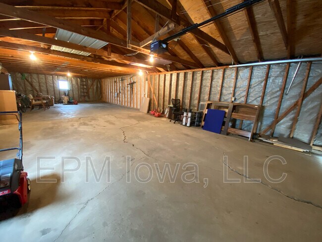 Building Photo - 900 4th Ave