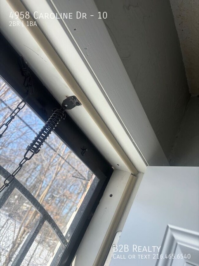 Building Photo - 4958 Caroline Dr