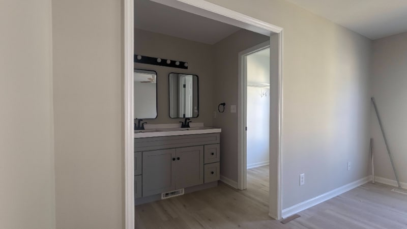 Building Photo - 5232 Baywood Forest Dr