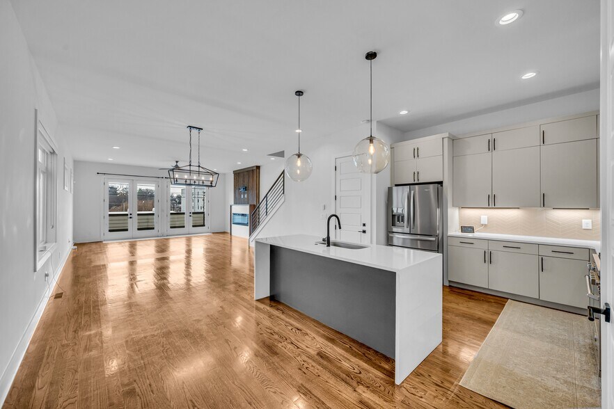 Building Photo - 3325 Felicia St