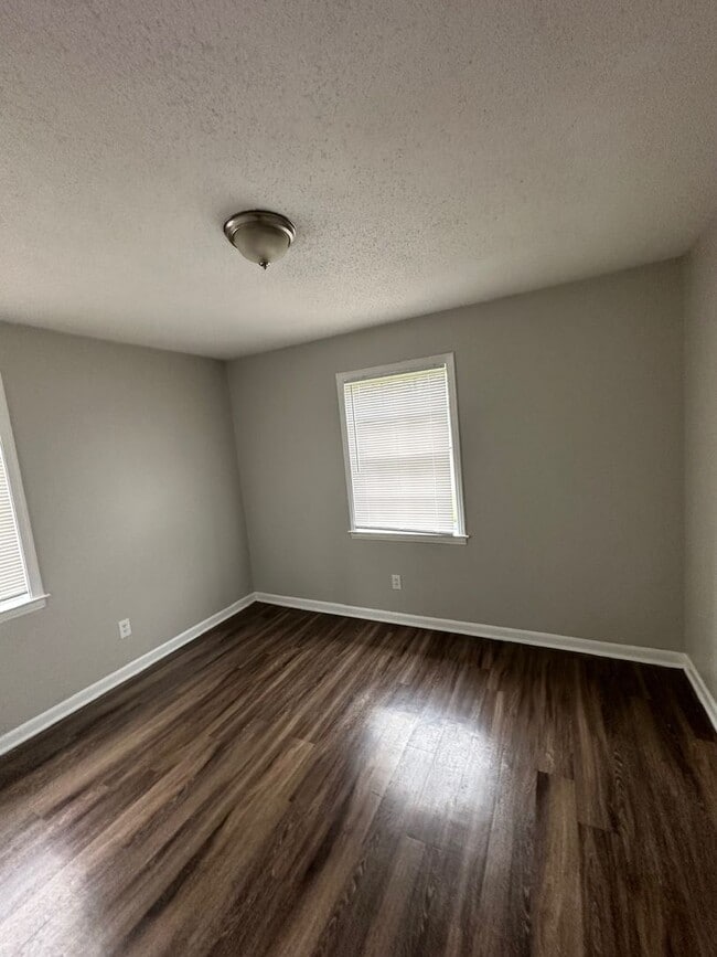 Building Photo - 4212 Cochese Rd