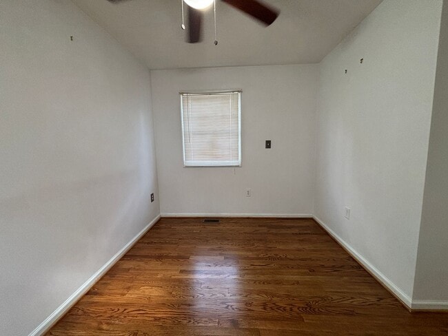 Building Photo - $500 OFF first months rent********950 Morgan Avenue -One Level Living with 2 bedrooms and 2 baths