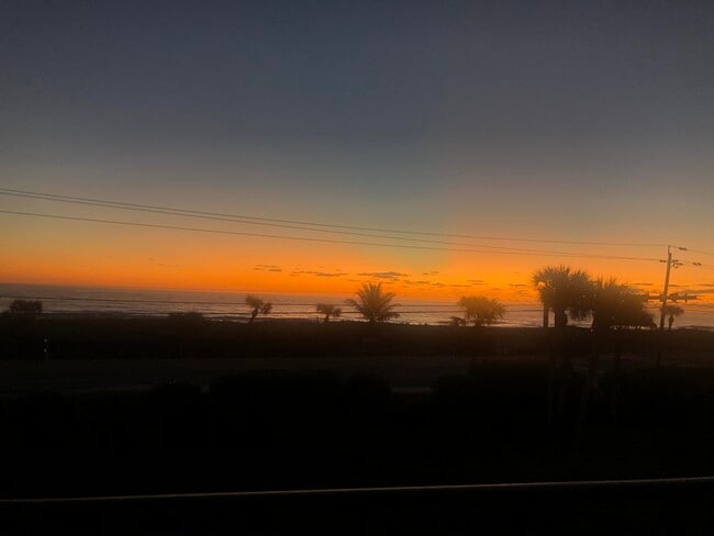 Building Photo - 5159 N Hwy A1A