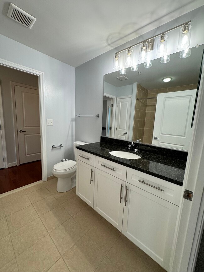 Building Photo - 155 Potomac Passage