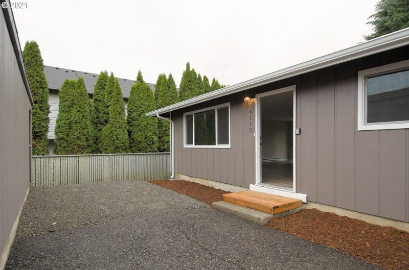 Building Photo - 6112 NE Hazel Dell Ave