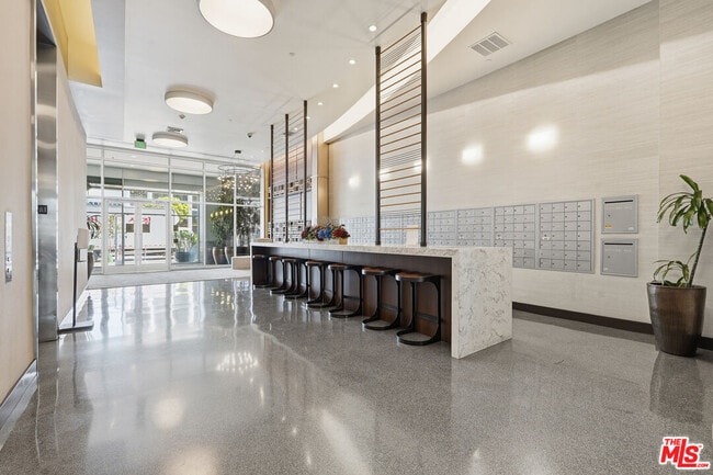 Building Photo - 3810 Wilshire Blvd