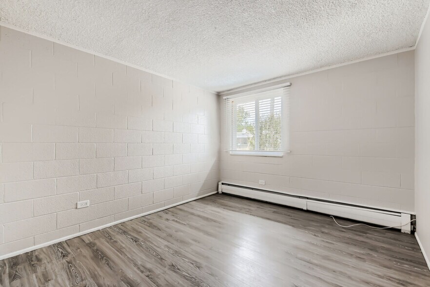 Building Photo - 10115 W 25th Ave