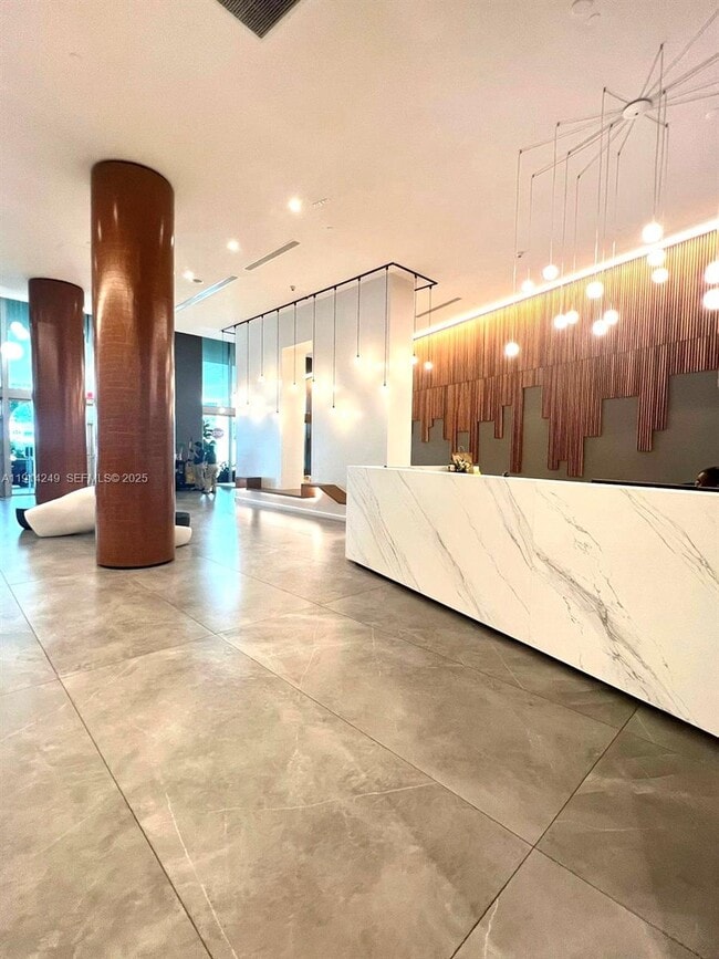 Building Photo - 350 S Miami Ave