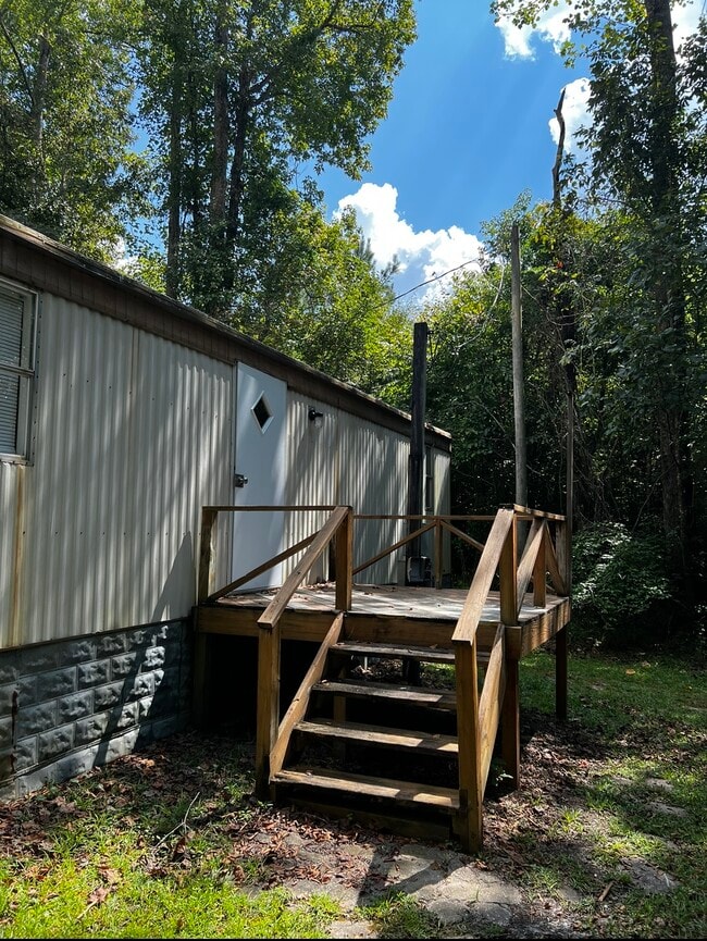 Building Photo - 1035 Aaron Ln