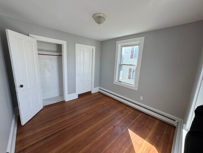 Building Photo - 1 Hamilton St