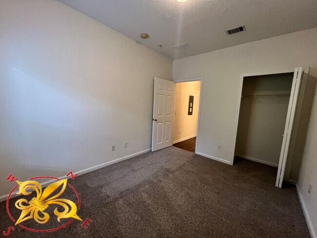 Building Photo - Willow Ridge 2/2 Downstairs Condo