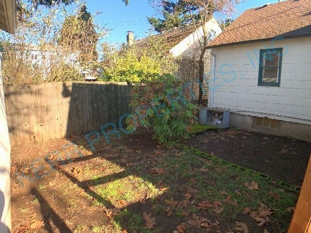 Building Photo - 6329 SE 97th Ave