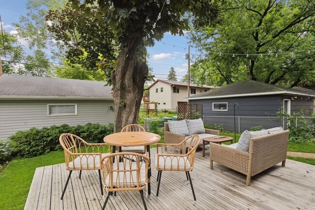 Building Photo - 4237 Ottawa Ave S