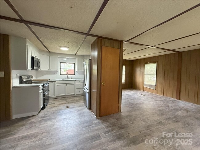 Building Photo - 209 Bryson Rd