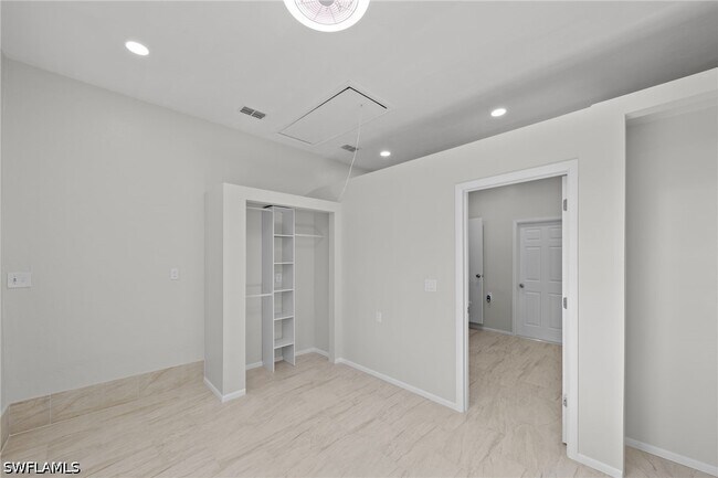 Building Photo - 7195 Reymoor Dr