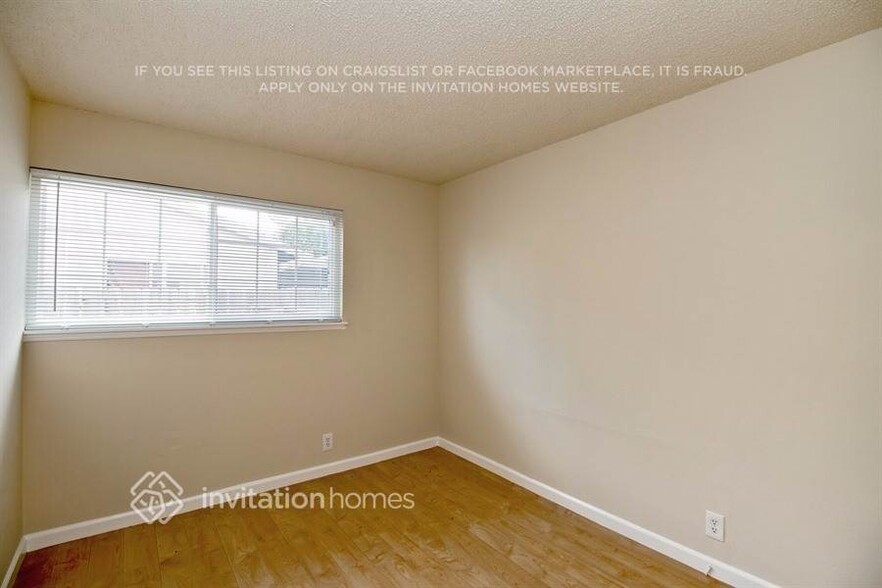 Building Photo - 125 Kennison Ct