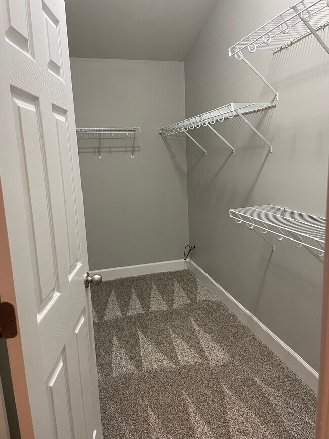 Building Photo - 940 Sunny Slope Trace